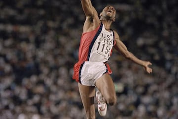 The World Record jump of Mike Powell (USA) at the World Athletics Championship in Tokyo 1991.