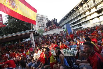 El triunfo de la Selección sobre Alemania echó a la gente a las calles de España, provocando una euforia general que inundó de alegría y de jovialidad las calles de ciudades y pueblos. Quedaba un paso, pero alcanzar la final de un Mundial, y por primera vez en la historia, desbordó la alegría.