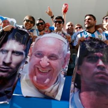 MessI igualará esta tarde a Maradona con 91 internacionalidades y quiere seguir sumando. Argentina se agarra a él, al Papa Francisco y al Pelusa para creer.