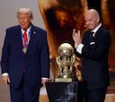Infantino, acusado de romper la neutralidad política de FIFA por entregar el Premio de la Paz a Trump