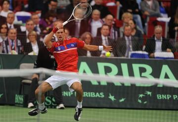 Djokovic en el quinto partido de la final de la Copa Davis de 2010 contra el francés Gilles Simon.