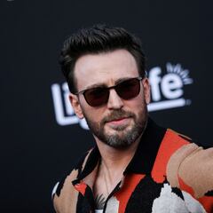 Chris Evans rompió el silencio tras seguir a Shakira en Instagram