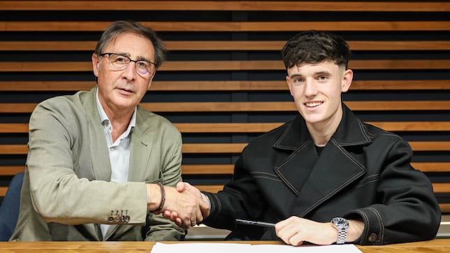 El Málaga blinda a Ochoa, otra de sus joyas, hasta 2029