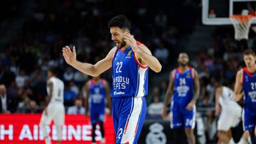 Vasilije Micic, #22 of Anadolu Efes Istanbul disappointed during the 2022/2023 Turkish Airlines EuroLeague Regular Season Round 7 match between Real Madrid and Anadolu Efes Istanbul at Wizink Center on November 10, 2022 in Madrid, Spain.
