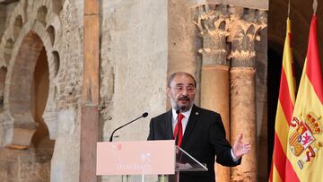 El presidente del Gobierno de Aragón, Javier Lambán, interviene en la celebración del Día de Aragón, en el Palacio de la Aljafería, a 23 de abril de 2023, en Zaragoza, Aragón, (España). El Día de Aragón se celebra hoy para homenajear a San Jorge como santo patrón del Reino de Aragón. La festividad fue declarada por las Cortes de Aragón en 1461. Durante este día se entrega la Medalla de las Cortes de Aragón que es la distinción más elevada que otorga la institución parlamentaria aragonesa. Tiene como finalidad recompensar a personas o entidades de excelencia por la actividad que desarrollen, cuando esta les haya distinguido en la defensa de los valores e identidad de Aragón.
23 ABRIL 2023;FIESTA;DÍA DE ARAGÓN;GOBIERNO DE ARAGÓN;CORTES ARAGONESAS;40 ANIVERSARIO
Fabián Simón / Europa Press
23/04/2023
