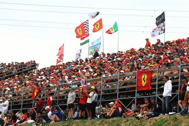 Gran ambiente en las gradas. 