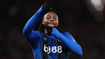 MANCHESTER (United Kingdom), 15/12/2025.- Antoine Semenyo of Bournemouth celebrates scoring the 1-1 goal during the English Premier League match between Manchester United and AFC Bournemouth, in Manchester, Britain, 15 December 2025. (Reino Unido) EFE/EPA/ADAM VAUGHAN EDITORIAL USE ONLY. No use with unauthorized audio, video, data, fixture lists, club/league logos, 'live' services or NFTs. Online in-match use limited to 120 images, no video emulation. No use in betting, games or single club/league/player publications.