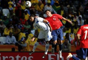 Gary Medel jugó su primer mundial adulto en Sudáfrica 2010, y el segundo de su carreran tras el Sub 20 de Canadá 2007. En aquella Copa del Mundo, fue uno de los punto altos de 'La Roja', avalado por las buenas actuaciones en las Clasificatorias.