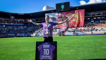 Jenni Hermoso fue homenajeada en el estadio Hidalgo