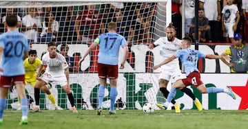 Gol de Foden con la Zurda.