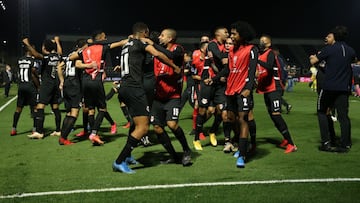 Un chileno festeja y se mete en semis de la Copa Sudamericana