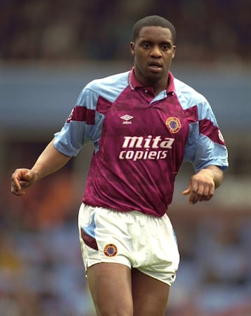 Dalian Atkinson, con el Aston Villa, fue jugador de la Real Sociedad en la temporada 1990-1991. Un disparo con una pistola eléctrica de la policía le causó la muerte a los 48 años.