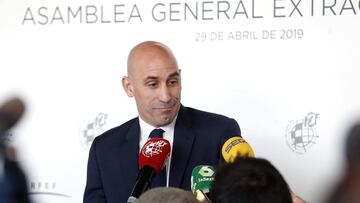 Rubiales a un asambleísta: "Yo dirijo esto y aquí no hay alusiones"
