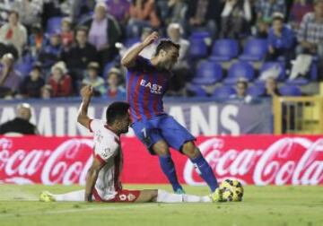 Barral anotó el primero del Levante. 1-0.