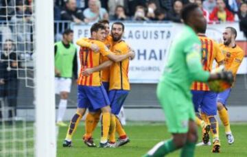 Ardda Turán, Messi y Munir celebran el segundo gol del Barcelona.