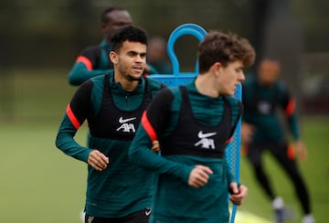 Imágenes del entrenamiento de Liverpool a tres días de jugar ante Real Madrid en la final de la Champions. Los Reds buscan su séptimo título en la Copa de Europa.