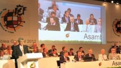 Mourinho gana y varían las fechas de los Clásicos