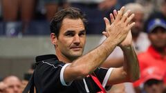 Roger Federer se despide del p&uacute;blico tras caer eliminado en el US Open.
