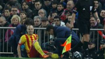 Alivio en el Barcelona: Iniesta sólo tiene una contusión