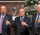 Florentino Pérez posa con Benítez en las fotos de Navidad