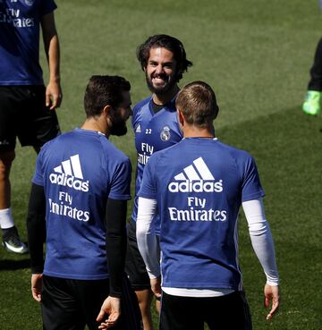 Último entrenamiento del Real Madrid antes de viajar a Málaga