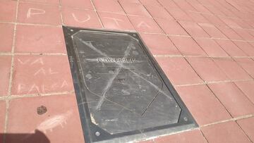 Aparece manchada y pintada la placa de João Félix