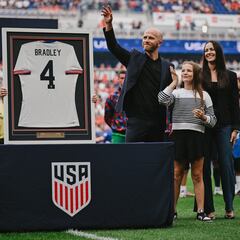 Michael Bradley recibe homenaje de la Selección de Estados Unidos