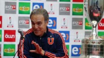 Lasarte durante la conferencia oficial previa a la final de Copa Chile.