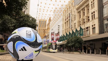 'OCEAUNZ' ha sido presentado como balón oficial de la Copa Mundial Femenina de la FIFA 2023. El noveno balón consecutivo creado por la marca deportiva para la Copa Mundial Femenina de la FIFA presenta la última tecnología vinculada para mejorar los datos y percepciones de los partidos.