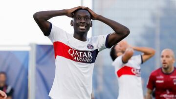 Kolo Muani durante un partido con el PSG.