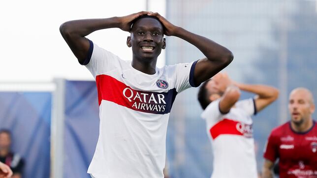 Un fallo de cálculo bloquea la cesión de Kolo Muani a la Juventus