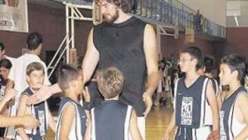 <b>UN ÍDOLO. </b>Pau Gasol es uno de los grandes reclamos de la Selección española en su objetivo de enganchar a los aficionados.