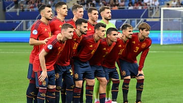 Spain's players pose for a team picture prior to the UEFA European Under-21 Championship final football match between England vs Spain at Batumi Arena in Batumi on July 8, 2023. (Photo by Vano SHLAMOV / AFP)