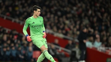 Soccer Football - Carabao Cup - Quarter Final - Arsenal v Crystal Palace - Emirates Stadium, London, Britain - December 23, 2025 Arsenal's Kepa Arrizabalaga in action REUTERS/Dylan Martinez EDITORIAL USE ONLY. NO USE WITH UNAUTHORIZED AUDIO, VIDEO, DATA, FIXTURE LISTS, CLUB/LEAGUE LOGOS OR 'LIVE' SERVICES. ONLINE IN-MATCH USE LIMITED TO 120 IMAGES, NO VIDEO EMULATION. NO USE IN BETTING, GAMES OR SINGLE CLUB/LEAGUE/PLAYER PUBLICATIONS. PLEASE CONTACT YOUR ACCOUNT REPRESENTATIVE FOR FURTHER DETAILS..