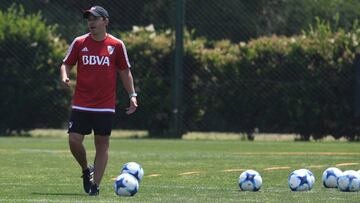 Rojas o Enzo Pérez para sustituir a Nacho Fernández