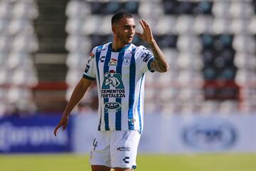 Luis Chávez en un partido de los Tuzos.