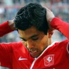 Jesús Corona y el Twente caen 2-1 ante el PEC Zwolle