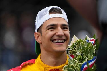 Álex Palou hace historia tras conquistar una de las carreras más importantes del automovilismo, las 500 Millas de Indianápolis.