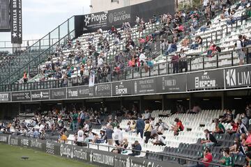 El público regresa a los estadios en las zonas donde la incidencia acumulada lo permite. Así ha sido la esperada vuelta en el partido de Segunda División entre el Castellón y la Ponferradina.