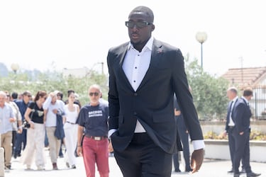 Konaté llega al funeral de Diogo Jota y su hermano André Silva en la Igreja Matriz de Gondomar el 5 de julio de 2025 en Gondomar, Portugal.