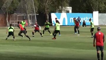 Las dos jugadas de lujo de Paredes en el amistoso albo