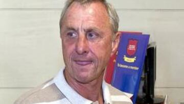 Cruyff: "Si España entra en su juego debe ganar"