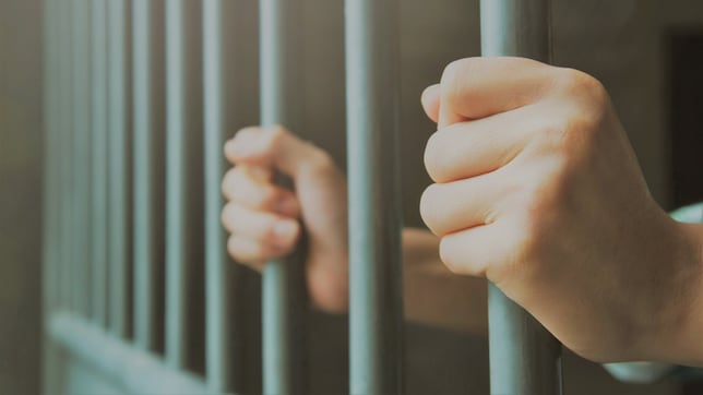 Can people in prison vote? Requirements for prisoners to cast a ballot