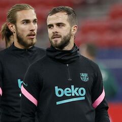 Pjanic: "Juego poco y no sé el porqué; no estoy satisfecho"