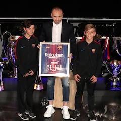 Iniesta puso en pie hasta a Messi: “Ha sido un placer”