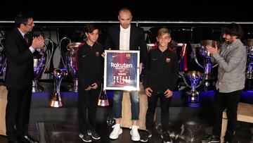 Iniesta puso en pie hasta a Messi: ¡°Ha sido un placer¡±