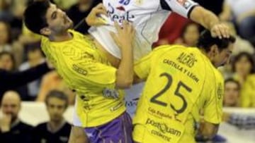 Álvaro Ferrer, con el Ademar.