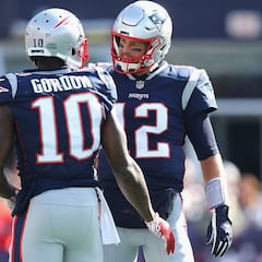 Josh Gordon firma con Patriots; espera sobre sanción de NFL