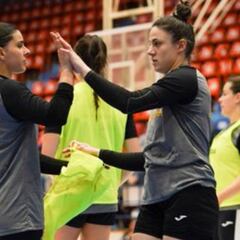 Las Guerreras calientan ante Portugal la Copa de la Reina