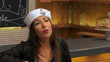 Una soltera viral en TikTok acude a ‘First Dates’ y escandaliza a Carlos Sobera con sus bromas íntimas